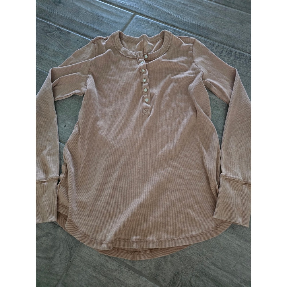 Aerie Real Soft Ribbed Henley Long Sleeve Top Tan Nude Small S Curved Hem Casual